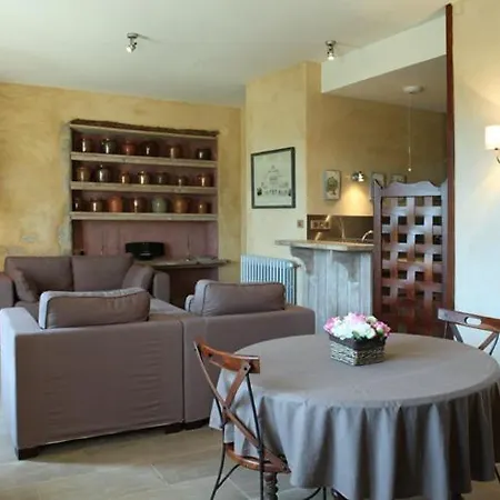 La Cafourche Апартаменты Бейнак-э-Казенак